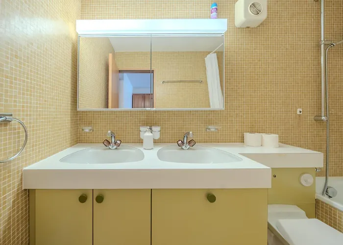 Rehwiesa A11 By Vacations, Direkt Vor Der Skipiste & Mit Pool Arosa